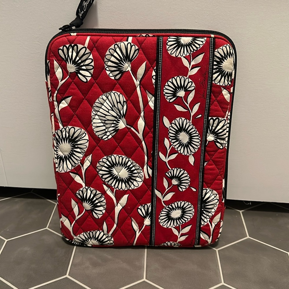 Vera Bradley Deco Daisy Tablet sleeve EUC